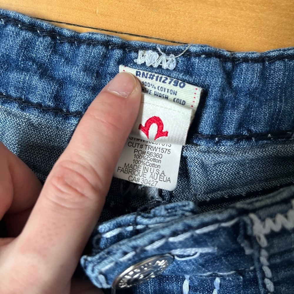 True Religion Joey Big T Blue Denim Cropped Jeans Made in USA Size 26 Low Rise - Picture 6 of 11